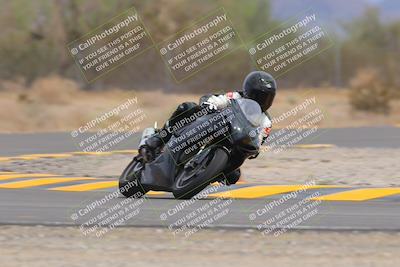 media/Sep-10-2022-SoCal Trackdays (Sat) [[a5bf35bb4a]]/Turn 6 (1140am)/